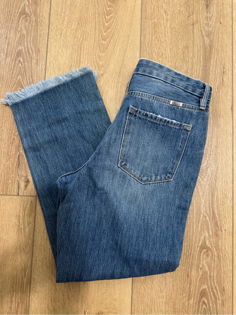KanCan Medium Blue Cropped Jeans with Frayed Hem